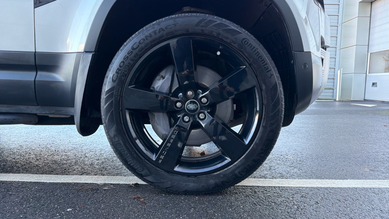 Land Rover Defender 2.0 P300 SE 90 3dr Auto Petrol Estate